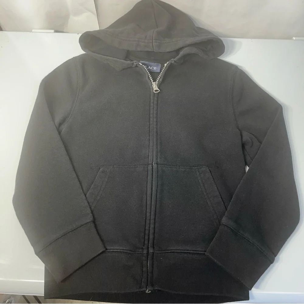 The Children's Place Boys Black Zip-Up Hoodie – Size 5/6